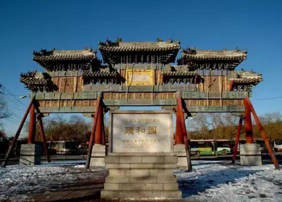 周恩来总理为新中国保护了多少*物文**古迹？