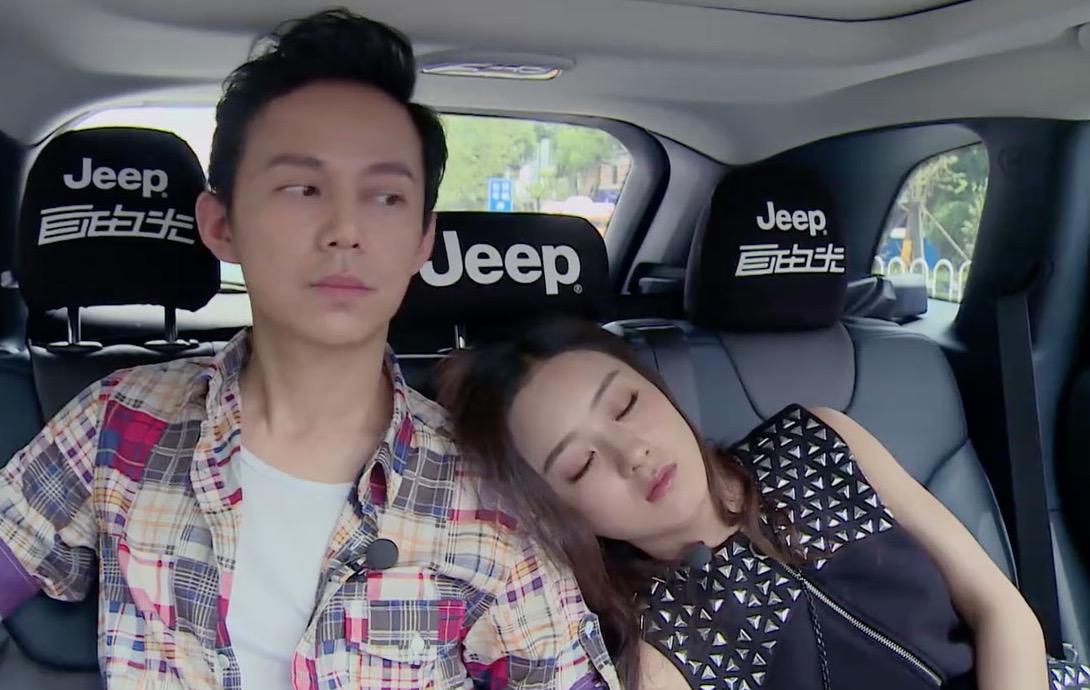 绯闻对象有男有女，但45岁感情仍成谜，他到底在顾忌什么？