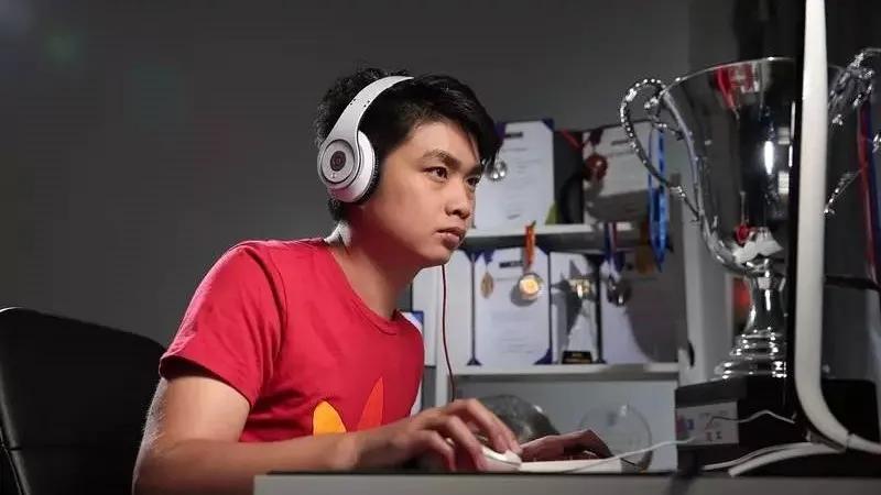 电竞版图大缩水，王思聪再度联手人皇Sky布局电竞教育