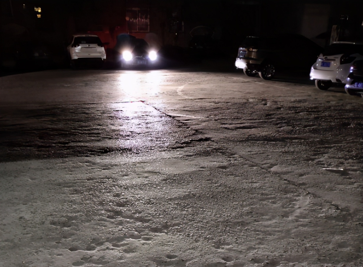 氙气大灯和led大灯哪个更好,原车卤素大灯改led好还是氙气好