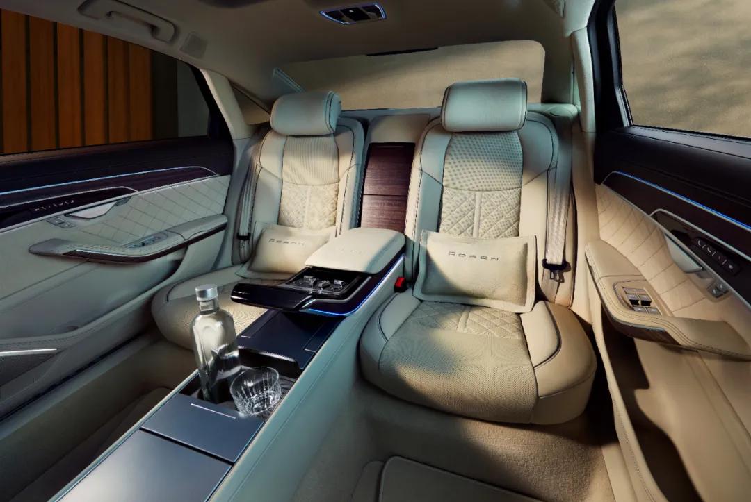 奥迪a8l45tfsi落地价,奥迪a8l2023款大改款