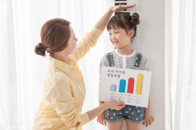 家长如何抓住孩子身高增长期,怎么判断孩子身高晚长还是矮小