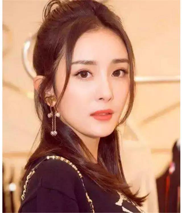 大脸刘海发型推荐自己剪,学生党如何剪修饰脸型的刘海