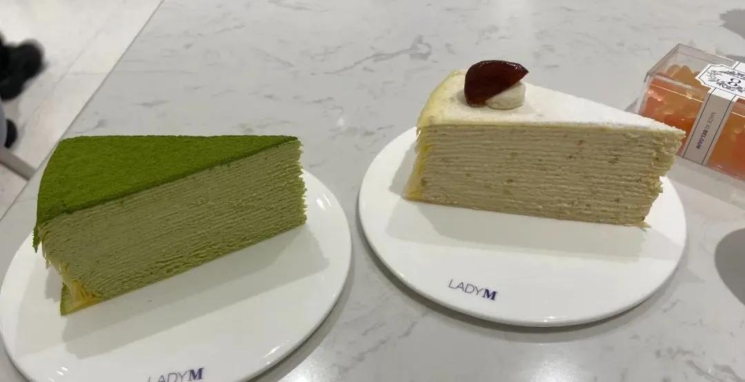 店员像柜姐、配送用劳斯莱斯，贵妇蛋糕卷成啥样了？