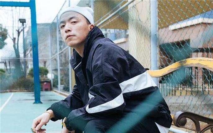 撞脸黄渤的男星,和黄渤很像的男星