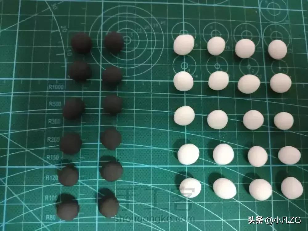 超轻粘土足球小人过程,粘土足球手工作品