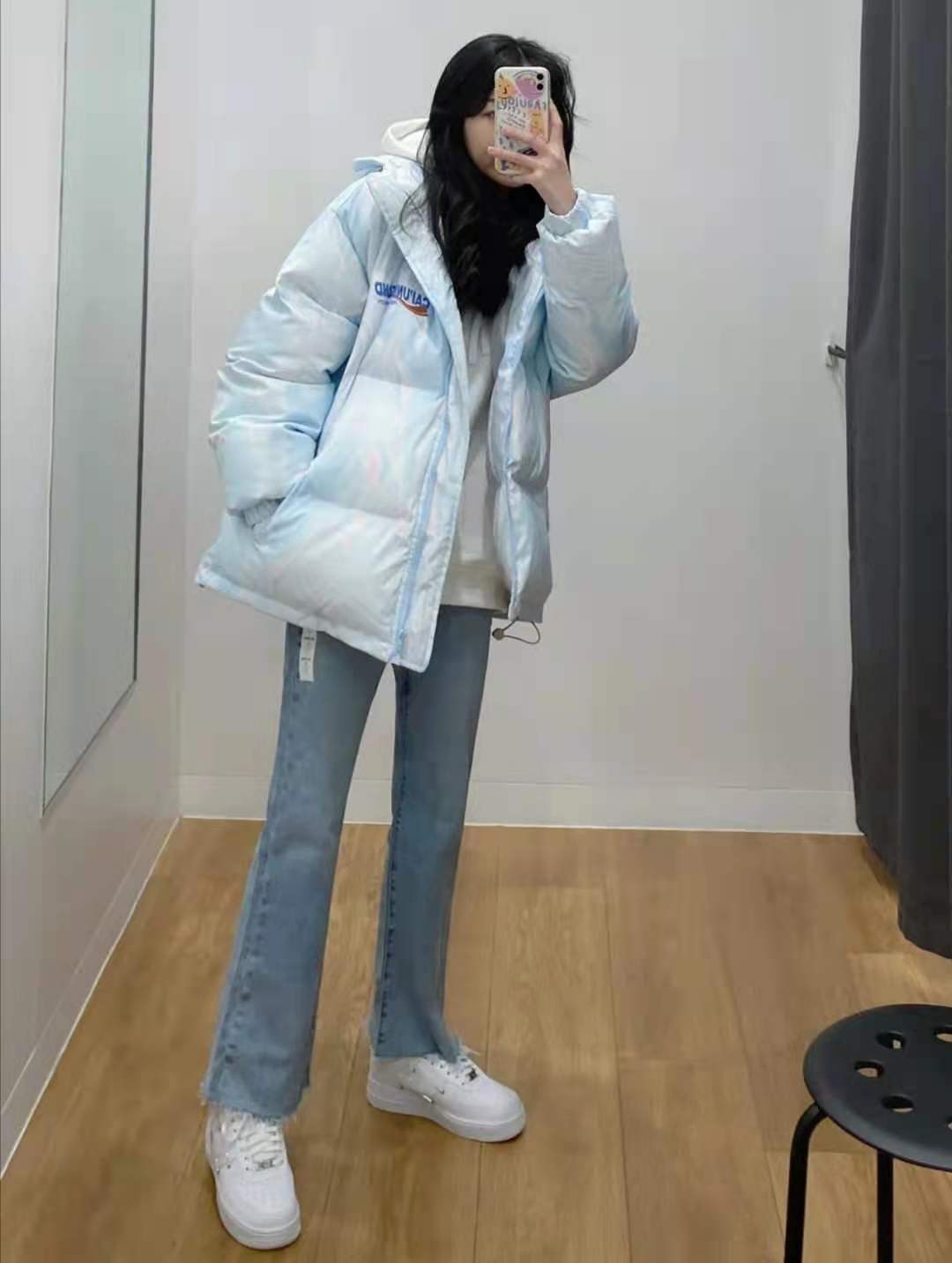 高贵气质羽绒服穿搭高级感,50-60妈妈短款羽绒服穿搭