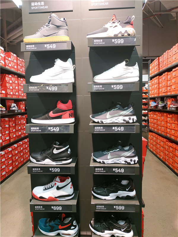 晋江耐克阿迪折扣店,耐克阿迪折扣店的进货渠道在哪儿