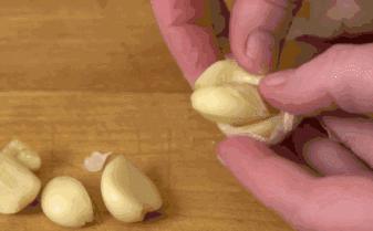 脚气痒的感觉,脚气脚底板走路感觉有个疙瘩