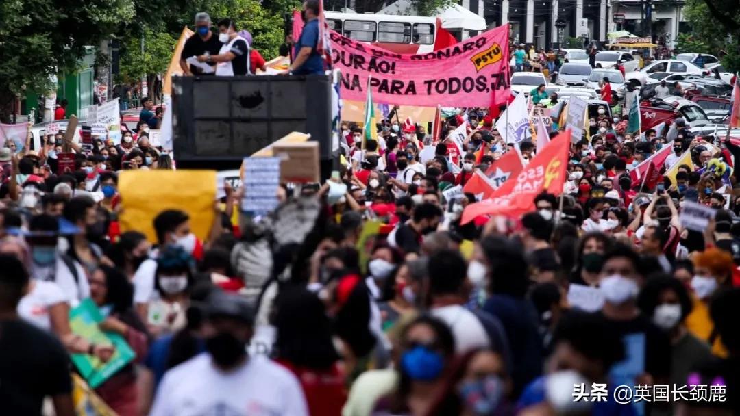 *锁封**有望在7月5日结束！英国各地大型接种点投入使用