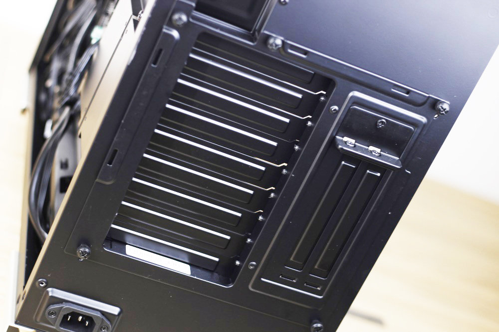 索泰rtx2080ti-xgamingoc拆解,索泰2080ti装机