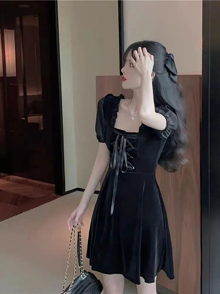 全是黑色衣服怎么穿出高级感,男黑色衣服的高级搭配