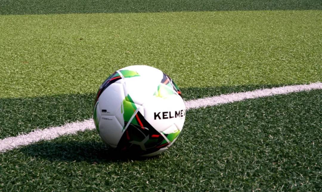 中考足球定位踢准技巧,足球中考满分视频技巧