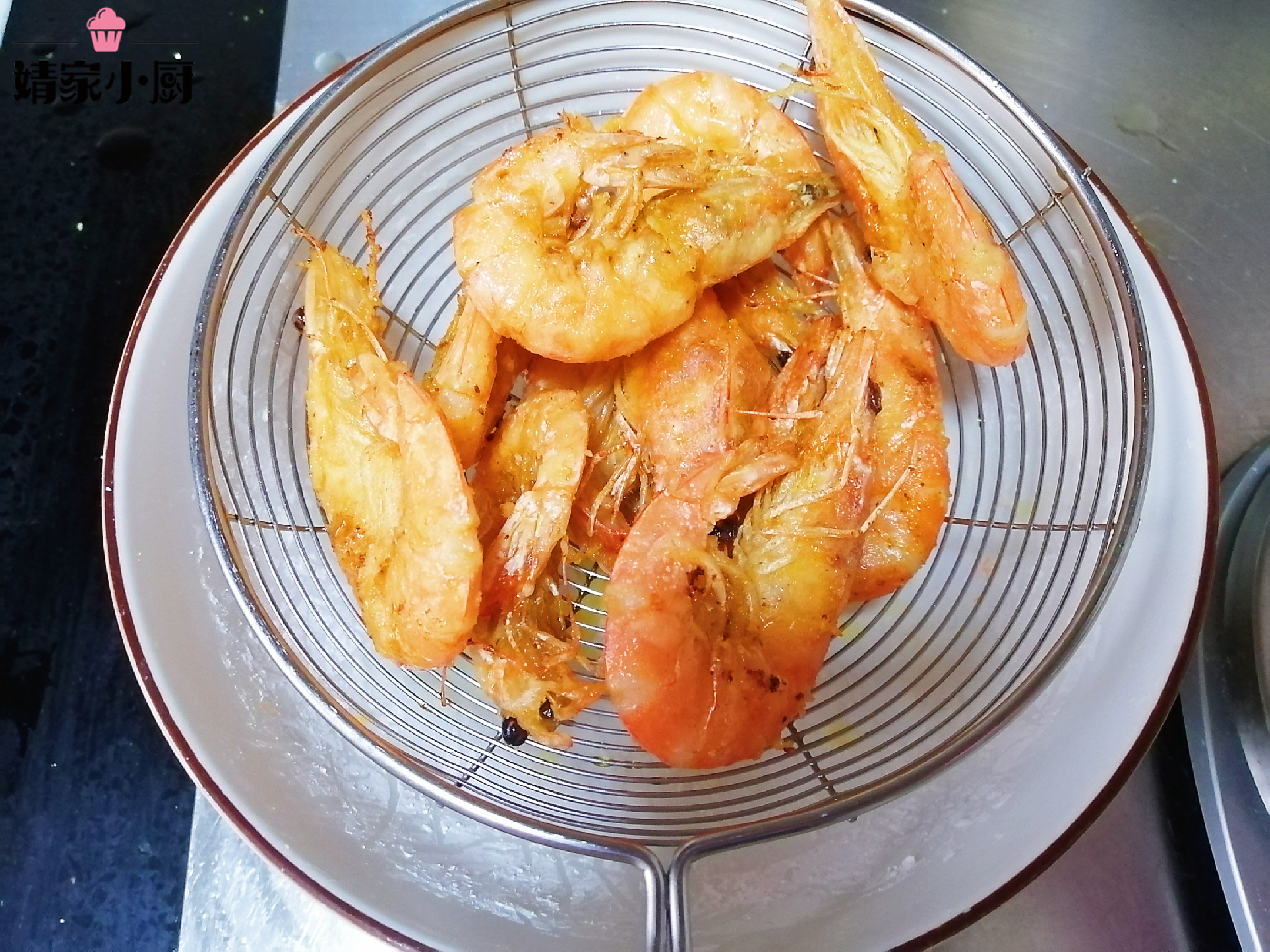 口感酥脆的避风塘炒虾,白灼虾10分钟快手菜