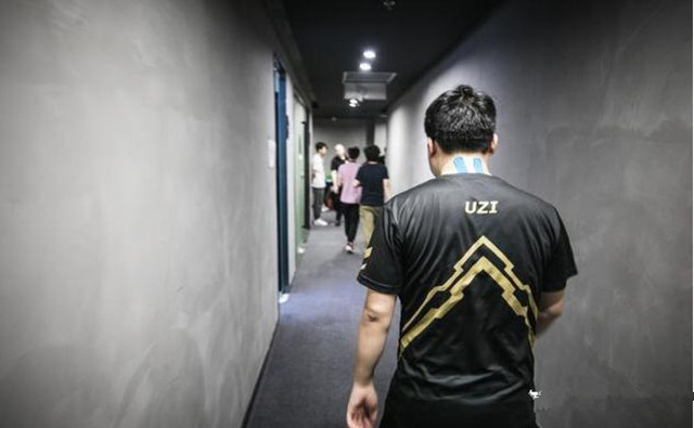 孩子vs老爸王者光荣,孩子的王者职业梦被父母毁掉