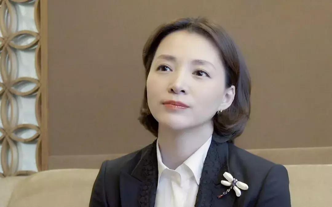 董卿消失的第2个春晚，她去哪里了？