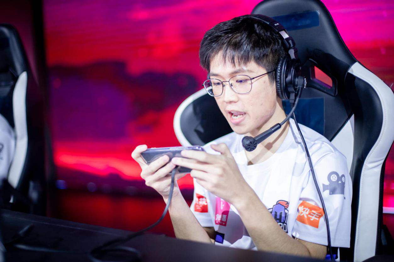 kpl半决赛ag巅峰对决,kpl总决赛ag打ttg