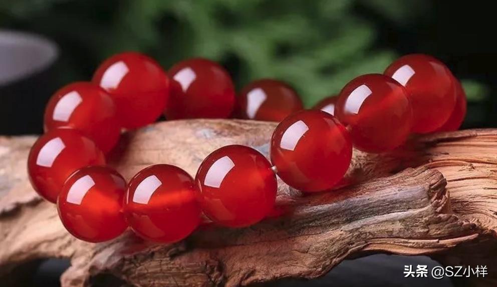 金店里的玉器有害吗,珠宝加工翡翠首饰有毒吗