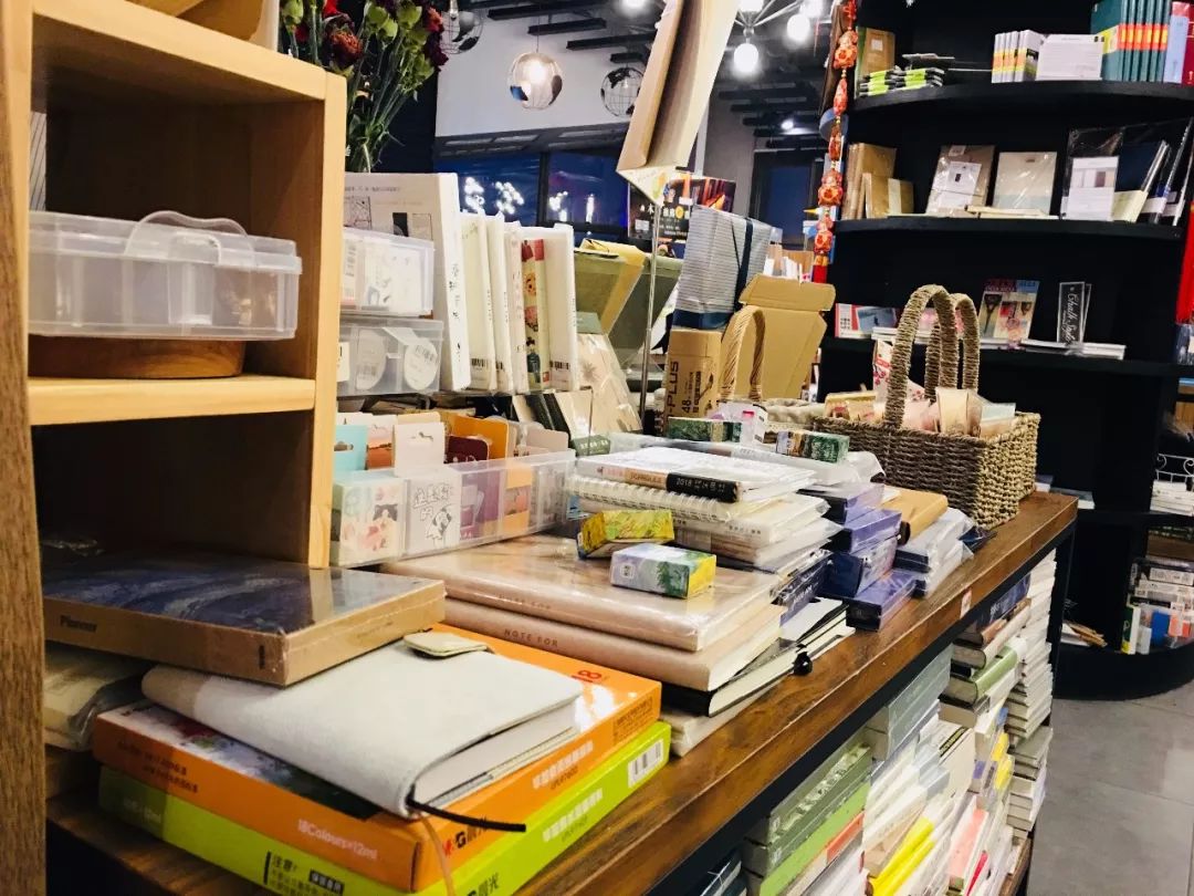 岳阳往东，连接新老城区的天伦城如今风光不再？