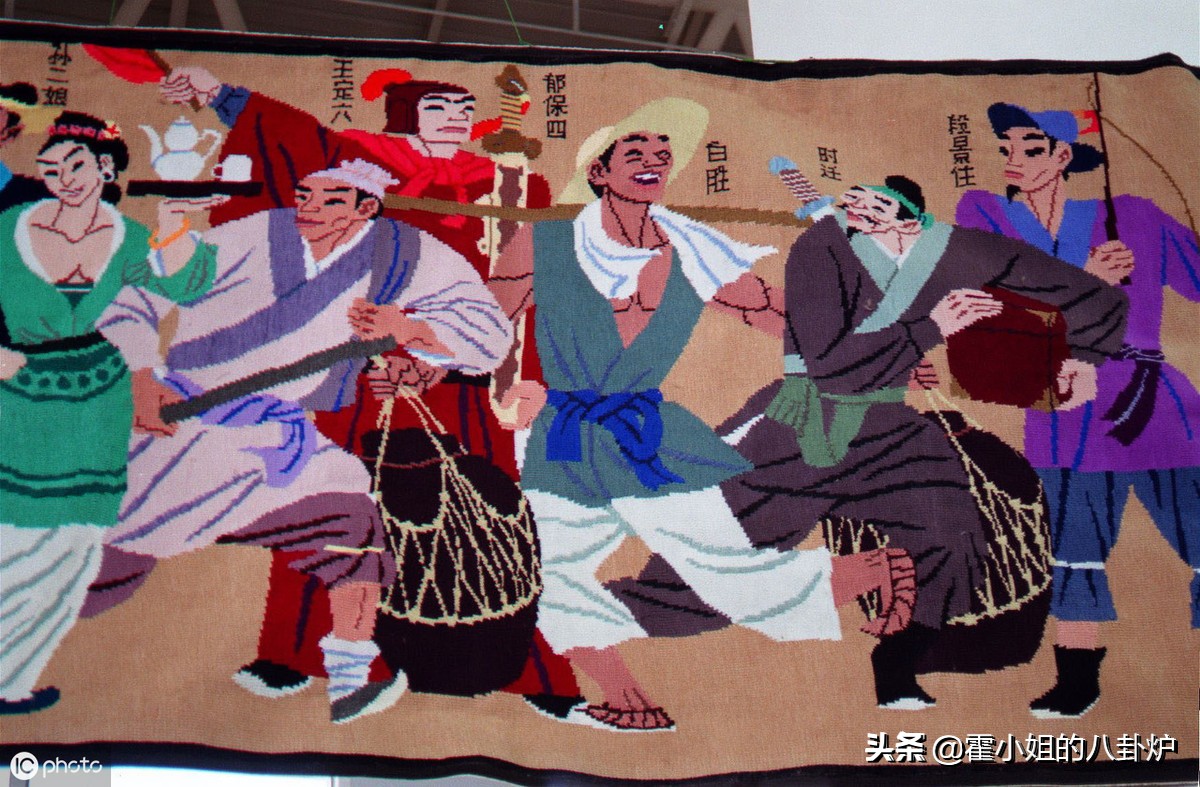 水浒传的花和尚鲁智深人物特点,揭秘花和尚鲁智深在水浒中的地位