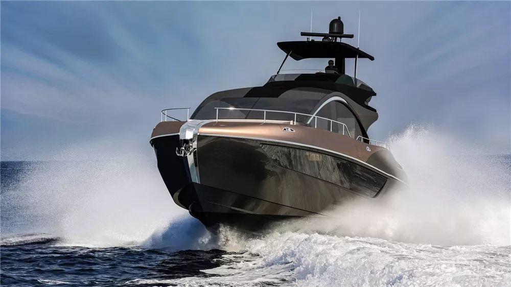 开过我们的豪车，再坐一坐我们的游艇！