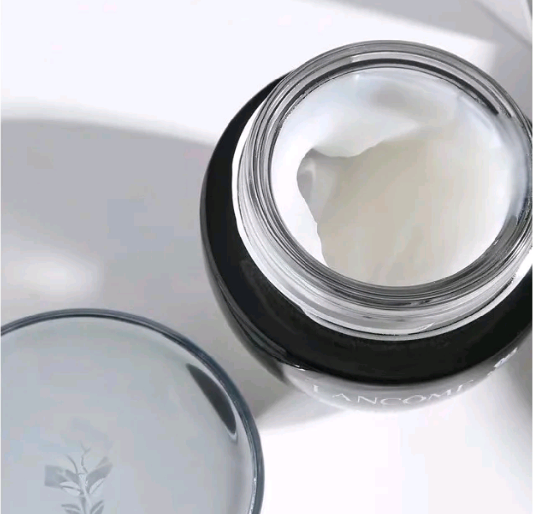 雅诗兰黛和兰蔻小黑瓶眼霜哪个好,雅诗兰黛小棕瓶对比兰蔻发光眼霜