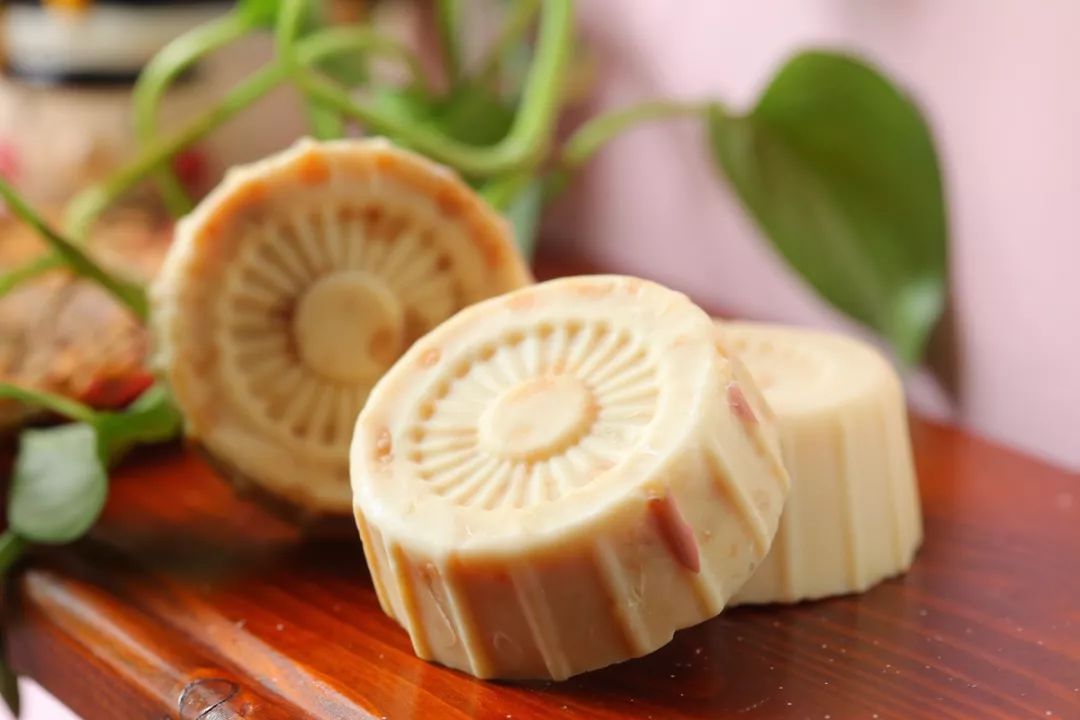 用废油自制肥皂废油有味怎么处理,炒菜废油变肥皂