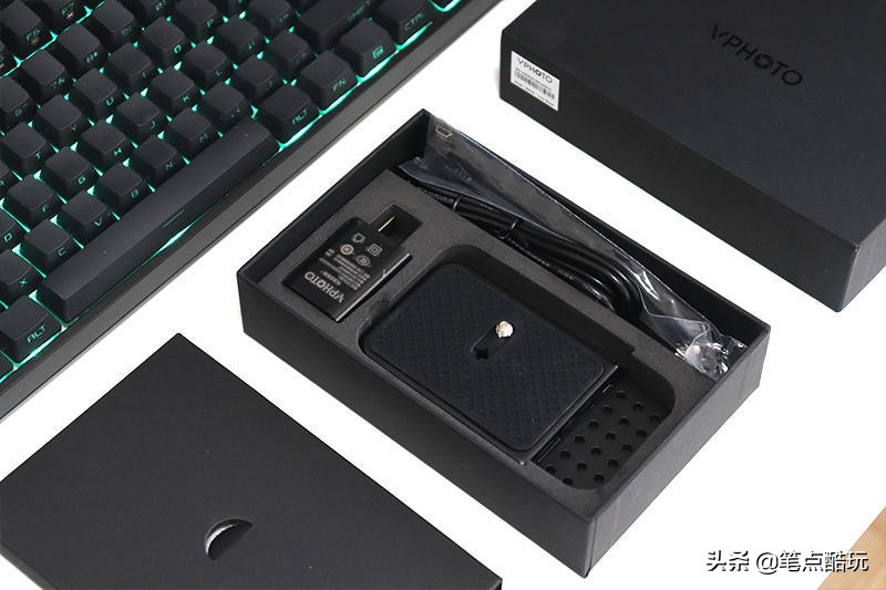 即拍秒传+专业云端管理，影像云管家VBox6单反智能无线传输器