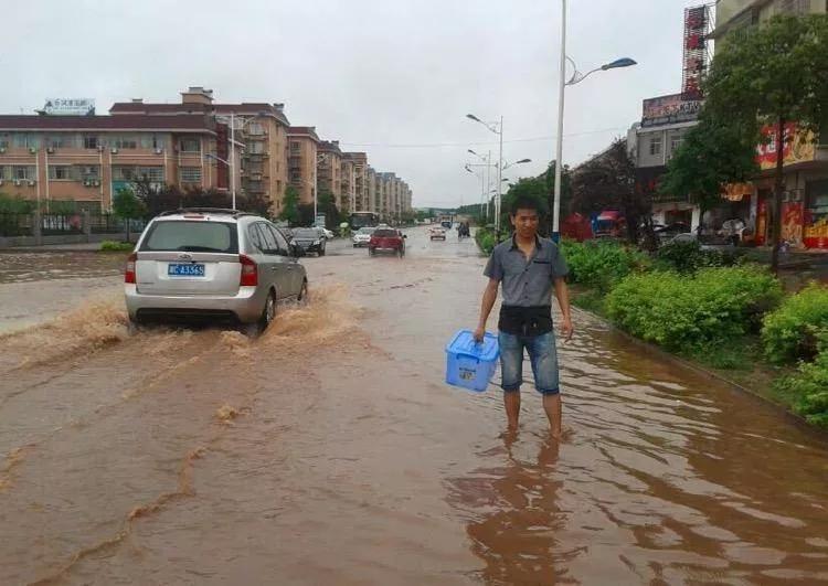 穷小子一万元起家如今年赚17亿,穷小子靠3万元起家回家创业