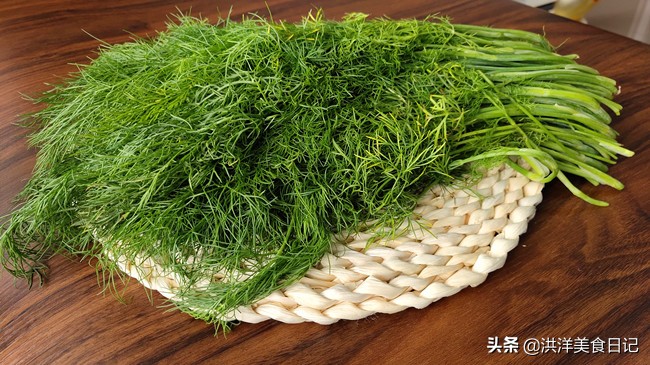 茴香馅饺子这样调鲜香翠绿不出水,茴香饺子馅怎么调最好吃家常做法