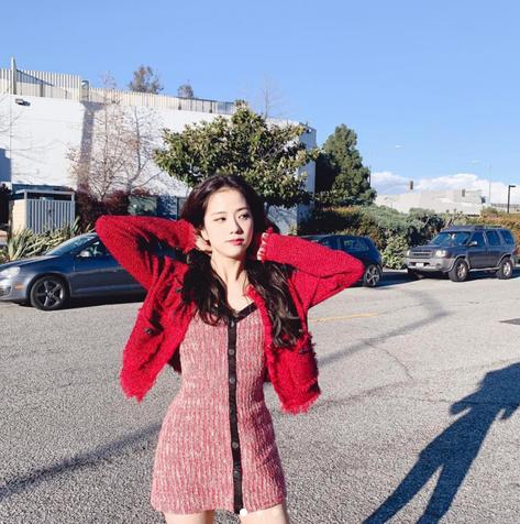 甜死人不偿命韩剧,jisoo金智秀喜欢初恋风穿搭