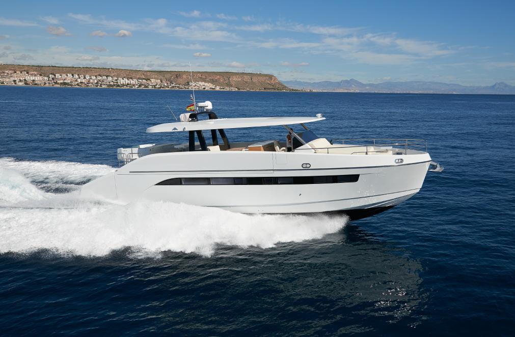 三亚游艇租赁出海哪个时间最好,三亚青旅出海游艇一日游158靠谱吗