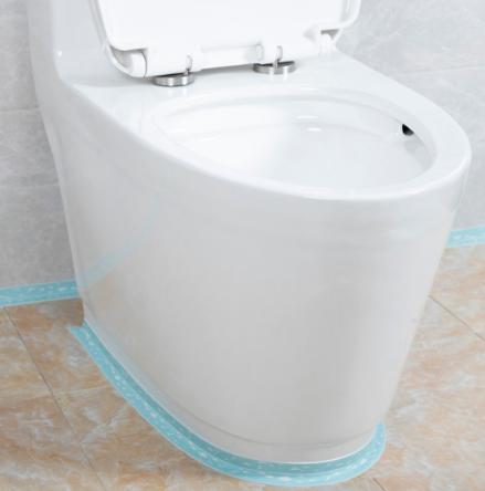 马桶边缘用什么胶才不会发霉发黑,马桶底部胶发黄去除妙招