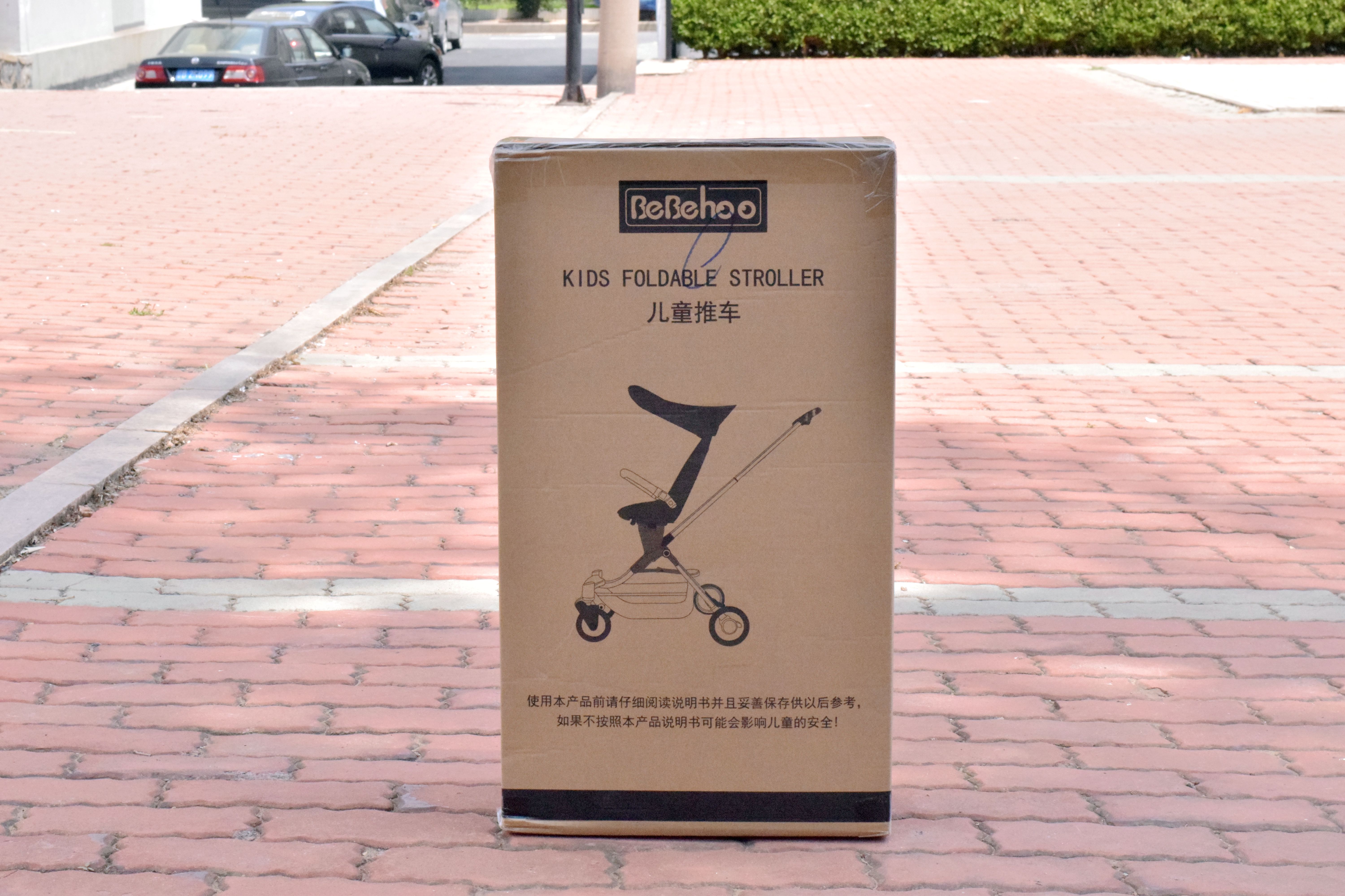 防侧翻设计，单手开合，小米推出首款轻便溜娃车，网友：价格合理