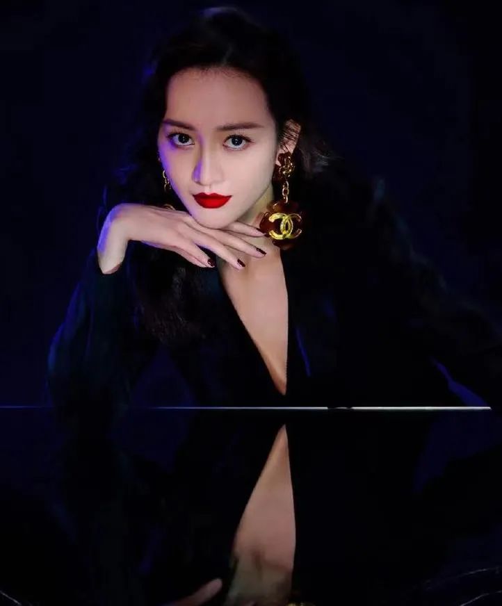 浪姐顶级穿搭,盘点一下浪姐们舞台上的绝美穿搭