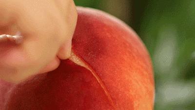 能吃上又甜又新鲜的水蜜桃,吃冻水蜜桃而且还是真的水蜜桃