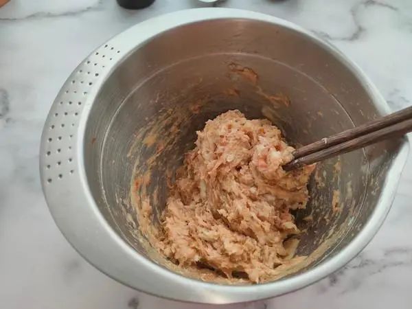 自己做香肠教程,自己在家做香肠需要煮熟吗