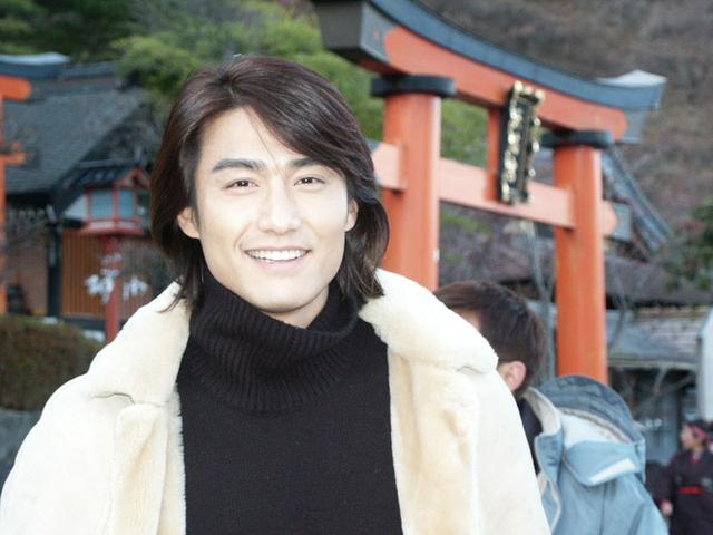 至今未婚的10位港台大龄男星,至今不娶妻的11位港台大龄男星