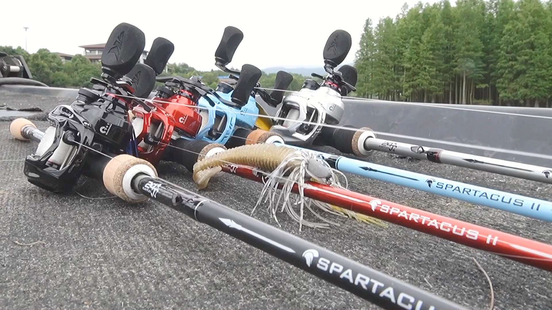 路亚竿路亚轮怎么分好坏,路亚竿竿胚怎么判断好坏