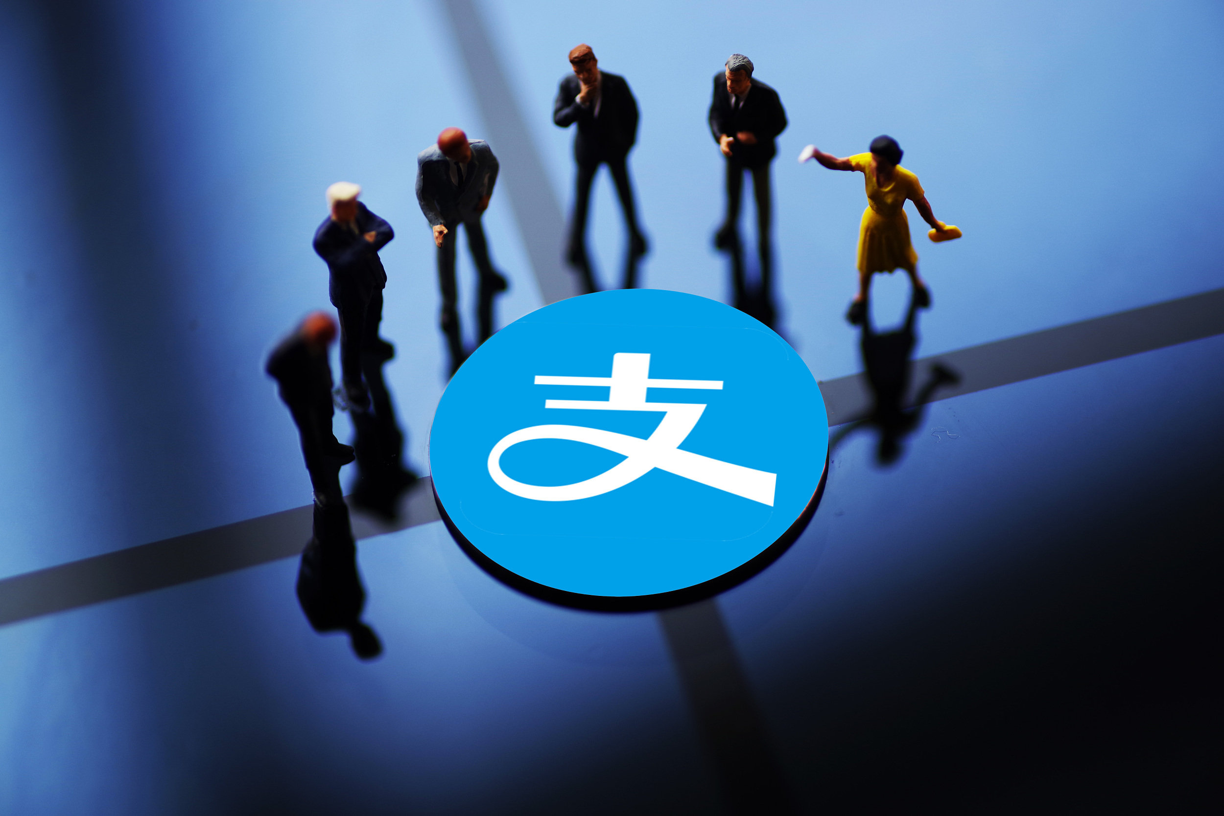 手表支付宝的钱怎么取出来,支付宝的钱要取出来吗