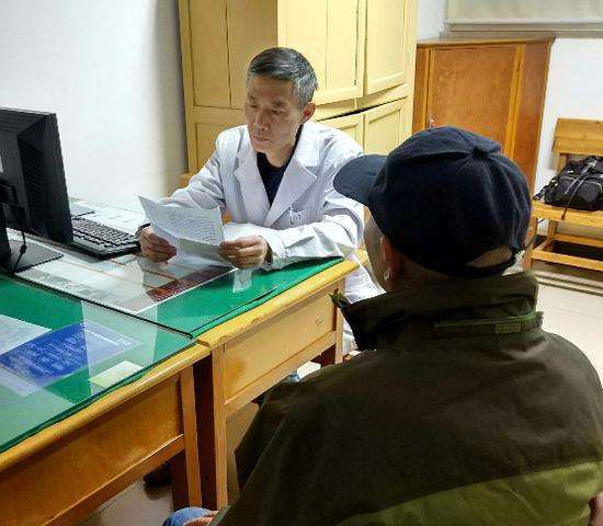 肝不好的人手上竟会出现这些信号,肝不好的人手上会出现哪些症状