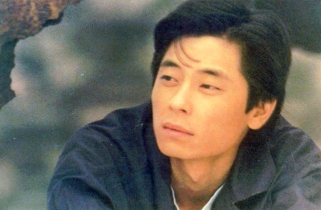 王杰嗓子坏了后的经历照片,王杰嗓子坏了后的经历