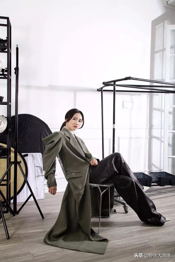 春天穿这些颜色真是美爆了,冬天穿这些颜色真的太美了