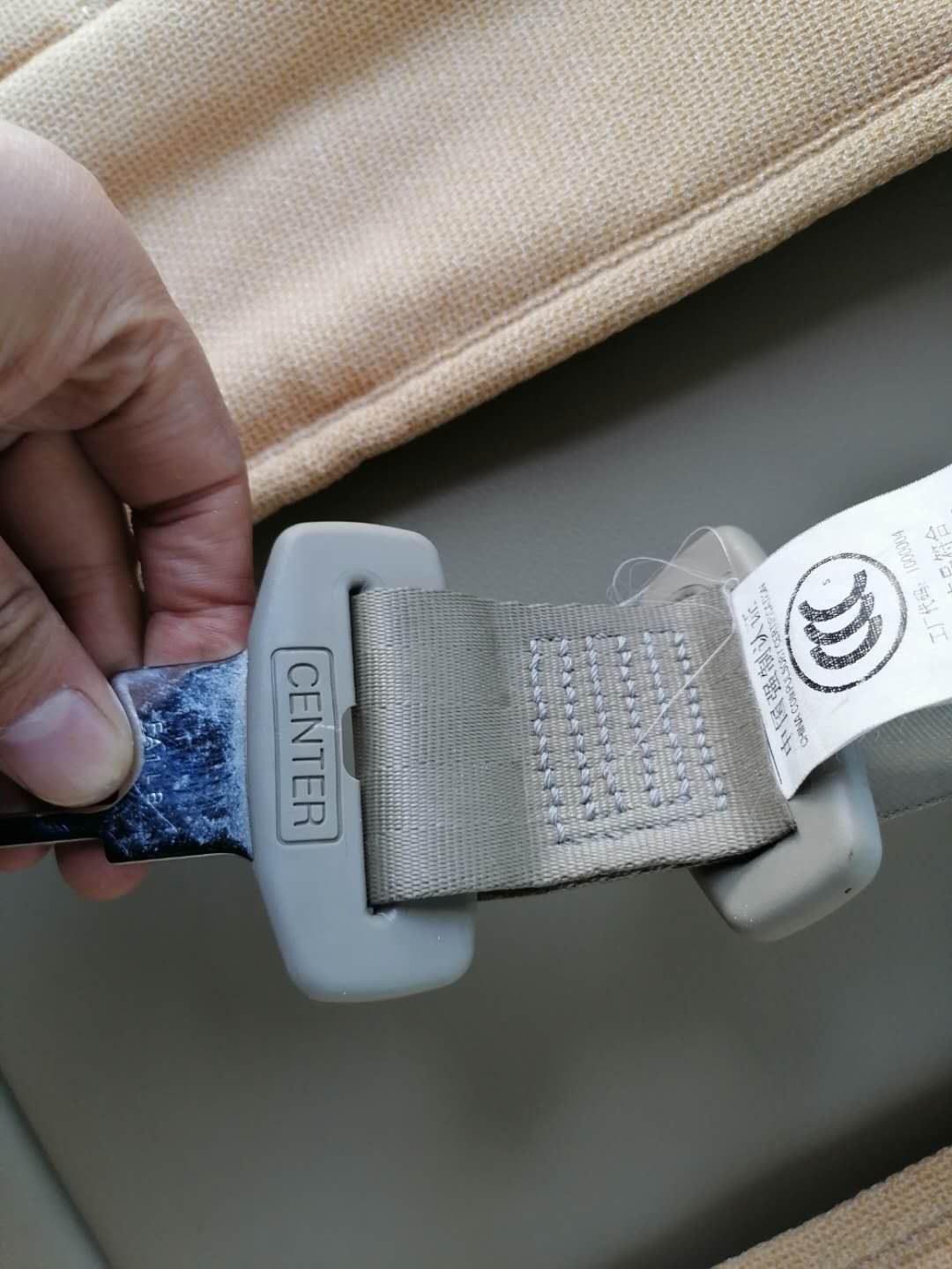 如此高配置的精品二手自动挡，累计三百万销量，人体工程学太奇葩