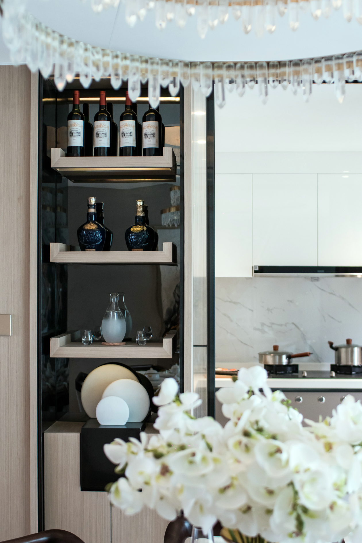 美观实用最新酒柜设计,室内装饰酒柜设计风格