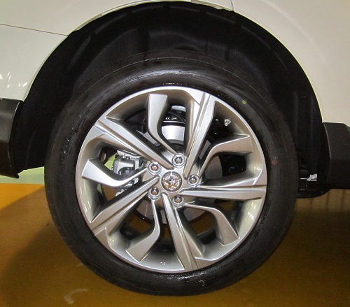 全新蜕变轿跑suv启辰t90惊艳亮相,启辰全新t90发布