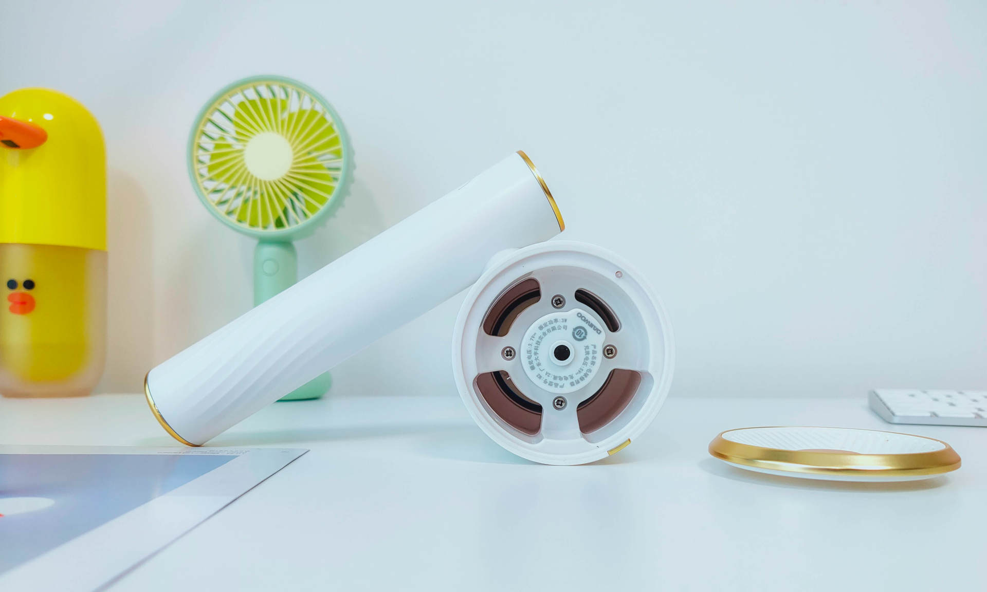 好物推荐剃毛球修剪器 (这个升级版的毛球修剪器不伤衣服)