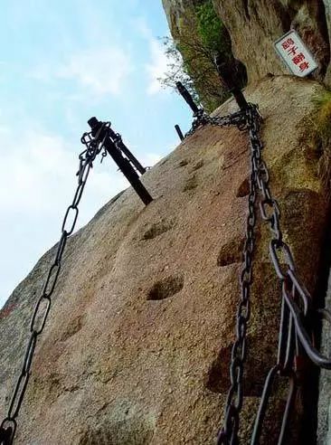 华山北峰到中峰都是险道吗,华山旅游必须走险道和栈道吗