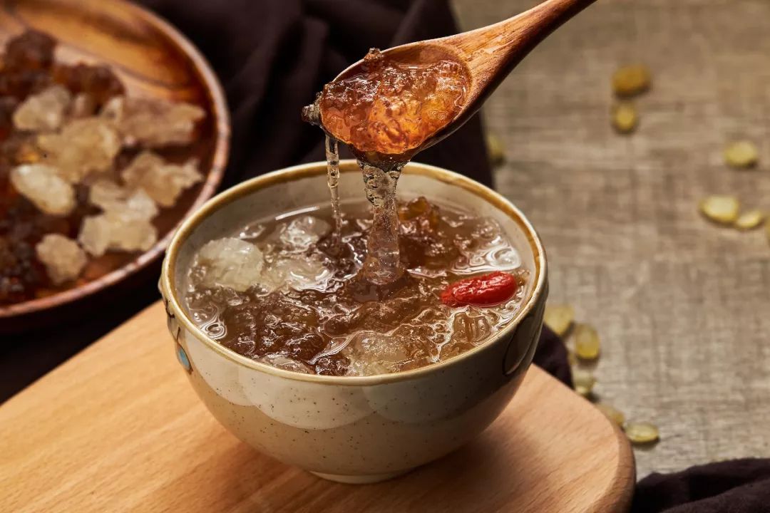 又到换季，你的皮肤也开始干燥缺水了？用上这一招，不仅补水，还有助于瘦身和调节免疫力！