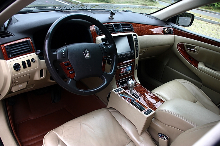 纯进口皇冠3.5四驱自吸丰田全能王,丰田皇冠新款suv20t四驱中配报价